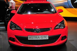 Opel объявил российские цены на Astra GTC