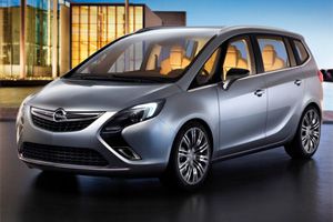 Новый Opel Zafira с французским акцентом