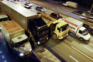 Неэкологичным грузовикам закроют столичные дороги