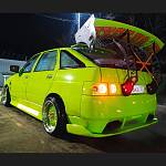 Панель между задними наружными фонарями под установку световых модулей, с местом под номер ВАЗ 2110, 2112