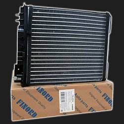Радиатор отопителя алюминиевый FINORD ВАЗ 2170-2172 /Лада-Приора/ (с кондиционером PANASONIC) Радиатор отопителя алюминиевый FINORD ВАЗ 2170-2172 /Лада-Приора/ (с кондиционером PANASONIC)