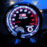 Прибор AUTO GAUGE тахометр  /95 мм/ со вспышкой, чёрный циферблат, с супербелой подсветкой, на подставке, 0-10000 RPM